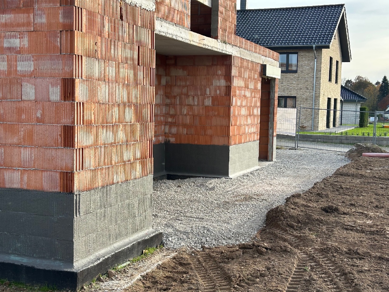 Einfamilienhaus-Hälfte