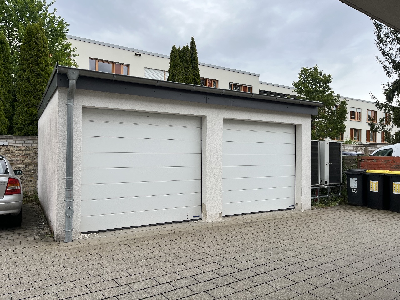 Garage links
