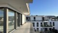 Dachterrasse um die Wohnung