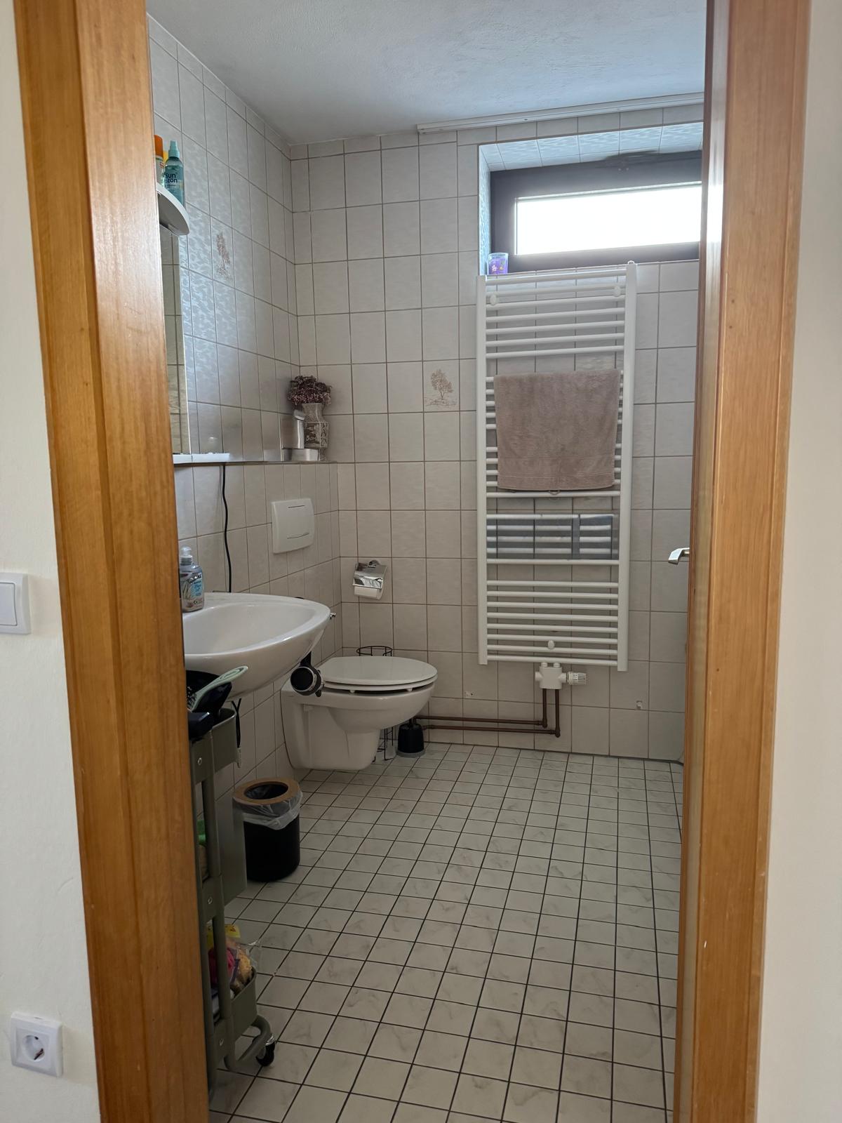 Bad mit Wanne