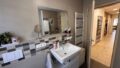 Badezimmer mit WC, Dusche,Wanne